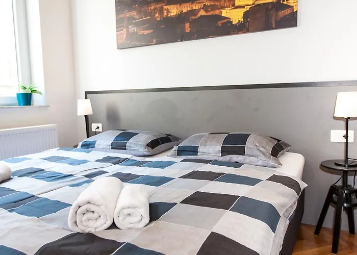 Loox Apartments Hatzova