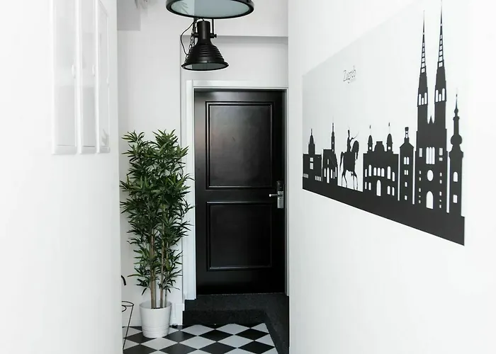 Loox Apartments Hatzova